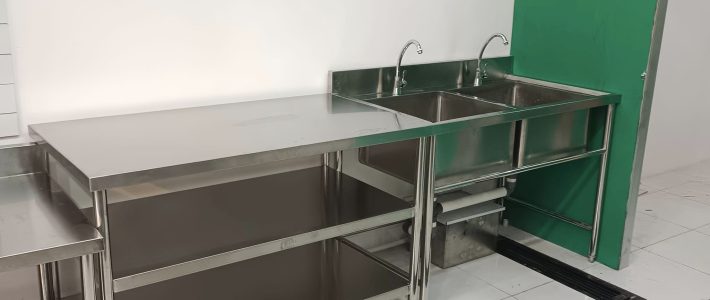 Daya Tahan Tinggi: Meja Double Sink Stainless Steel Carte Kitchen yang Awet